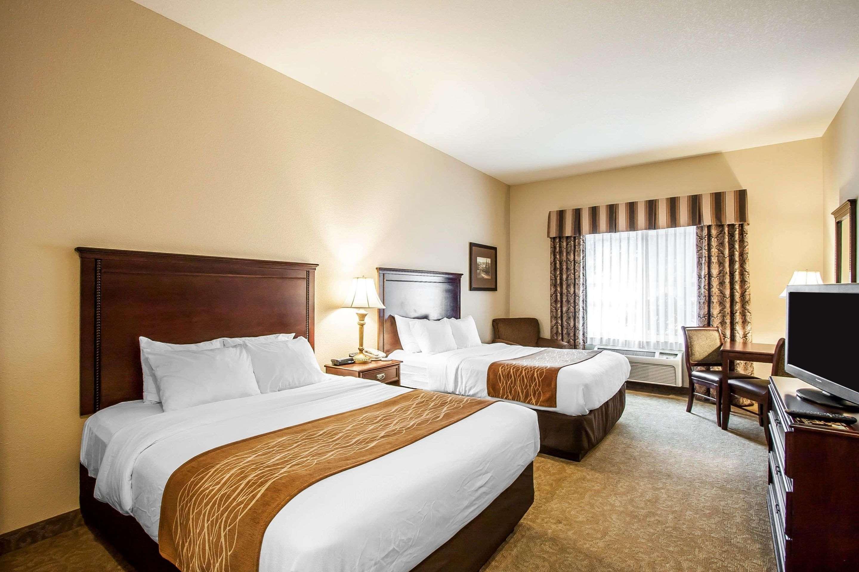 Comfort Inn & Suites Mcminnville Wine Country Exteriör bild