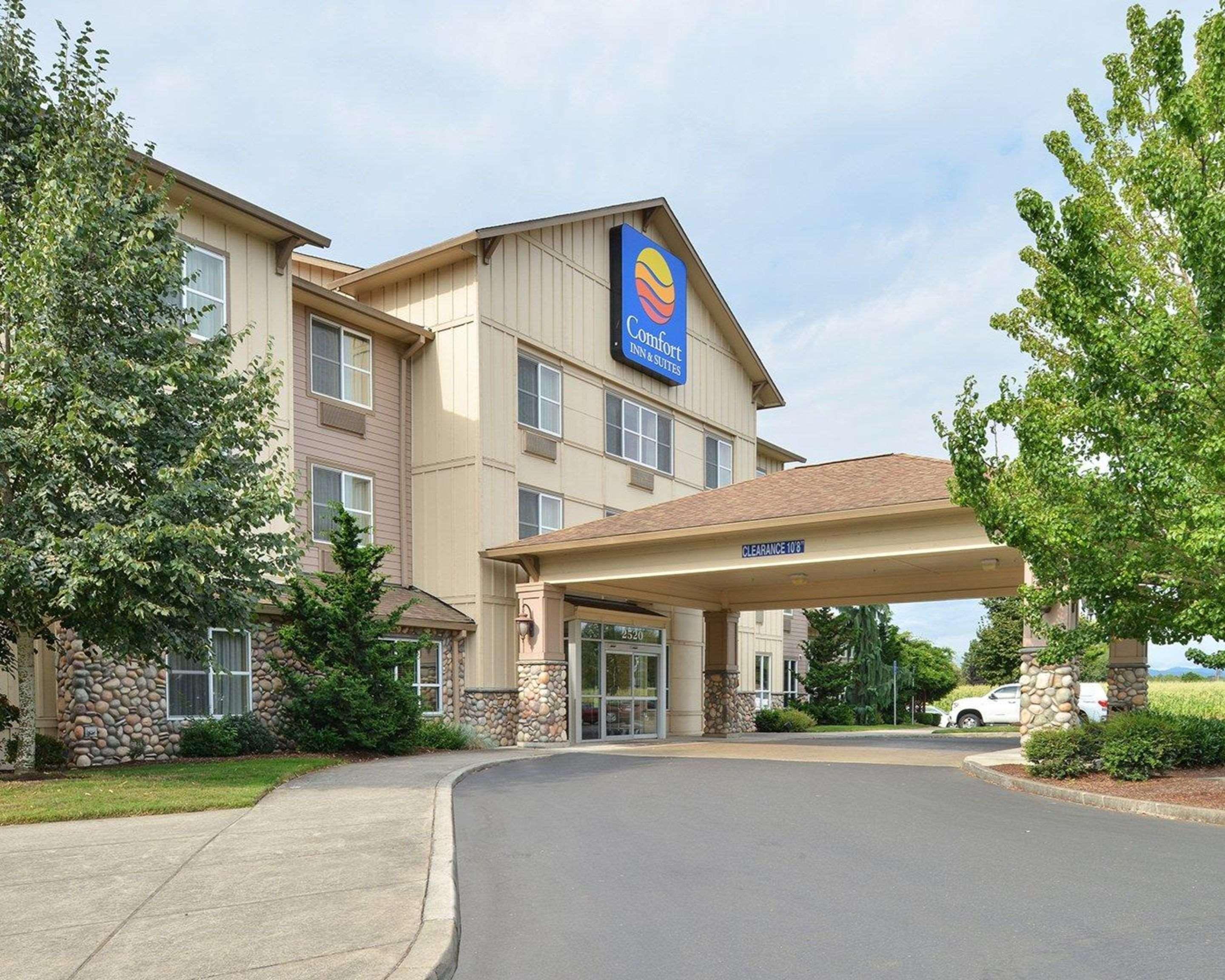 Comfort Inn & Suites Mcminnville Wine Country Exteriör bild