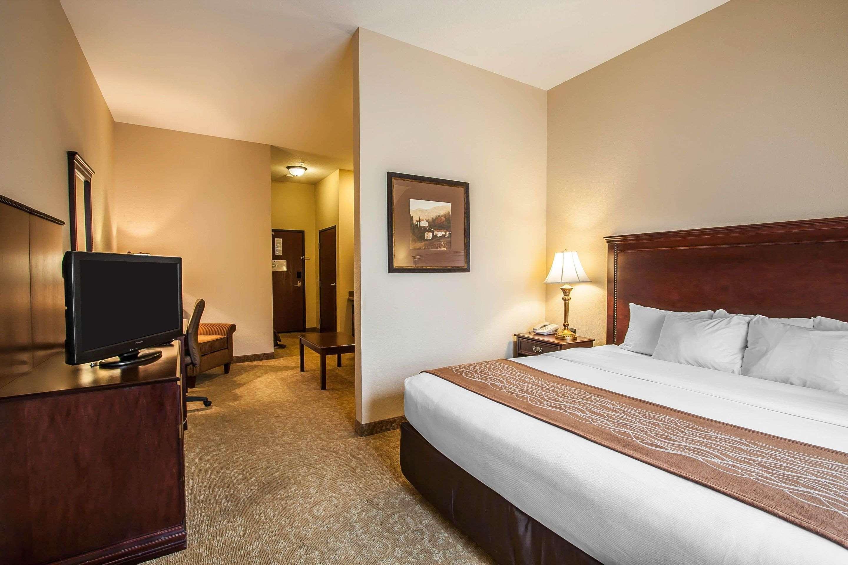 Comfort Inn & Suites Mcminnville Wine Country Exteriör bild