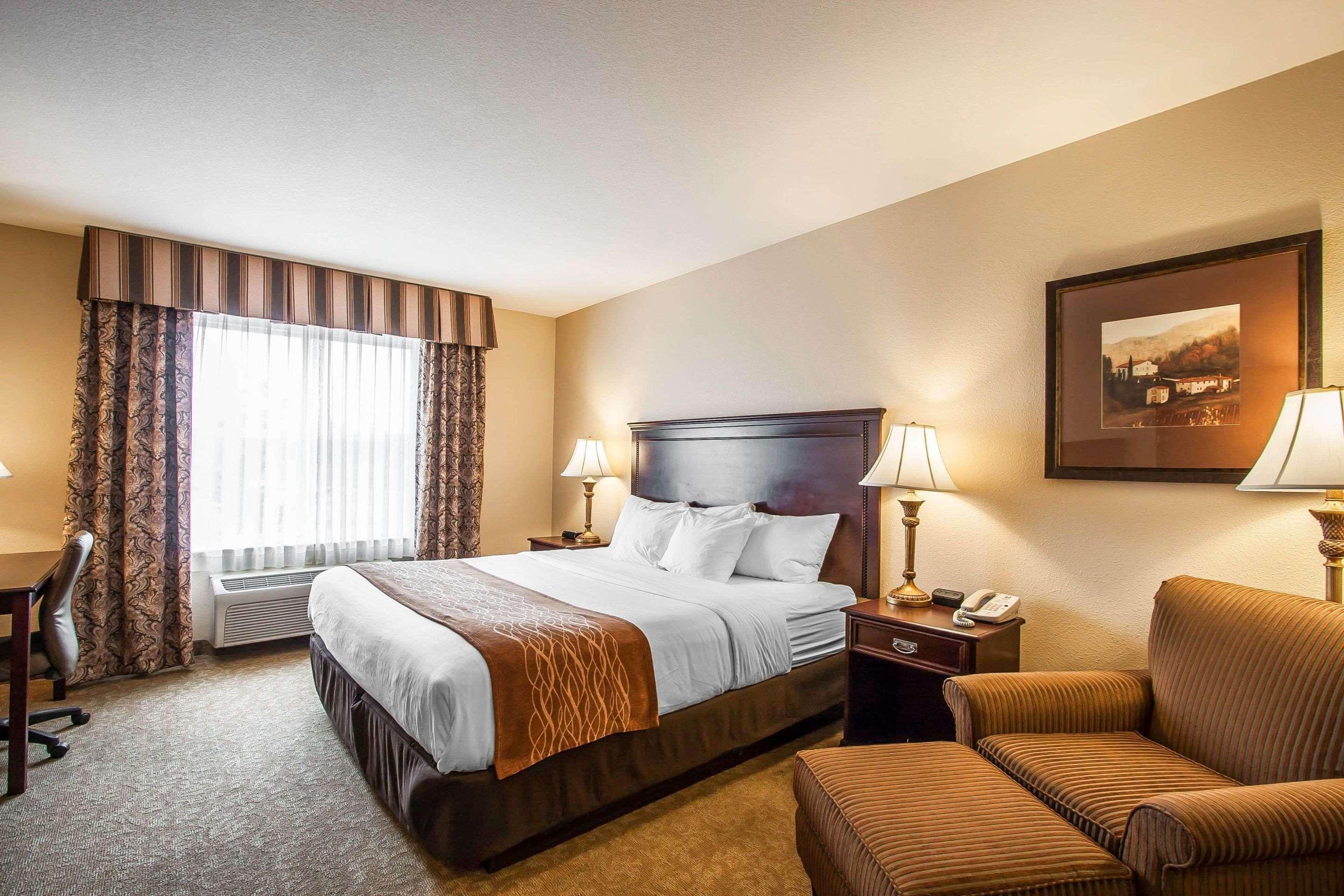 Comfort Inn & Suites Mcminnville Wine Country Exteriör bild