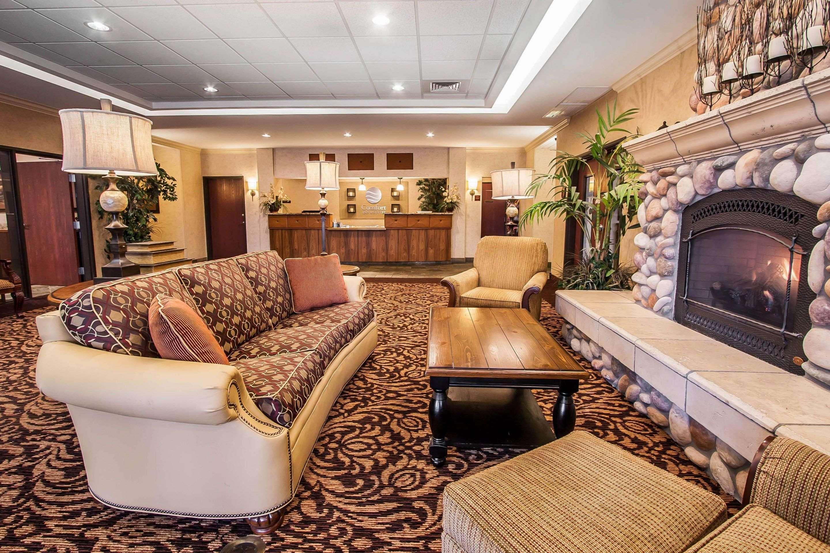 Comfort Inn & Suites Mcminnville Wine Country Exteriör bild
