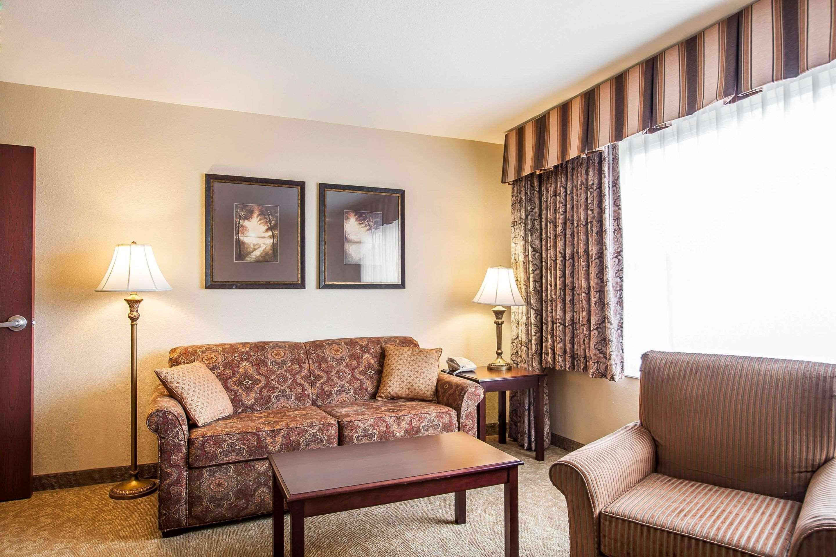 Comfort Inn & Suites Mcminnville Wine Country Exteriör bild