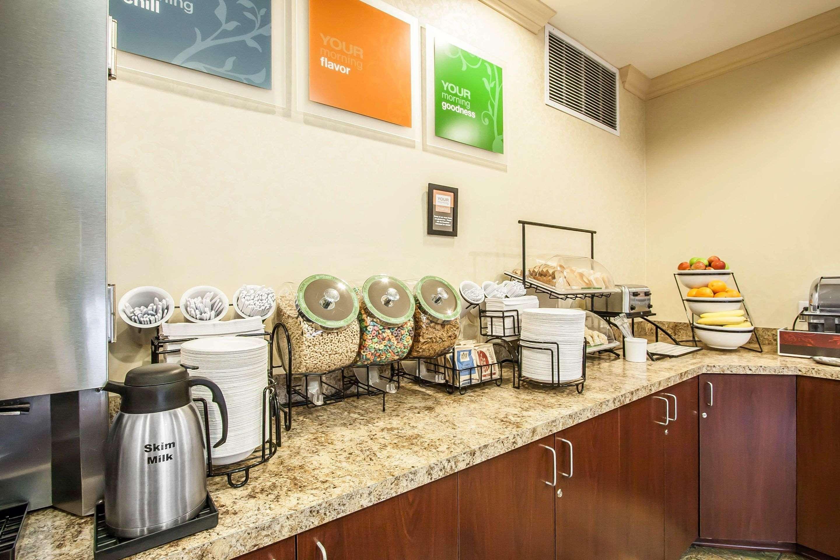 Comfort Inn & Suites Mcminnville Wine Country Exteriör bild