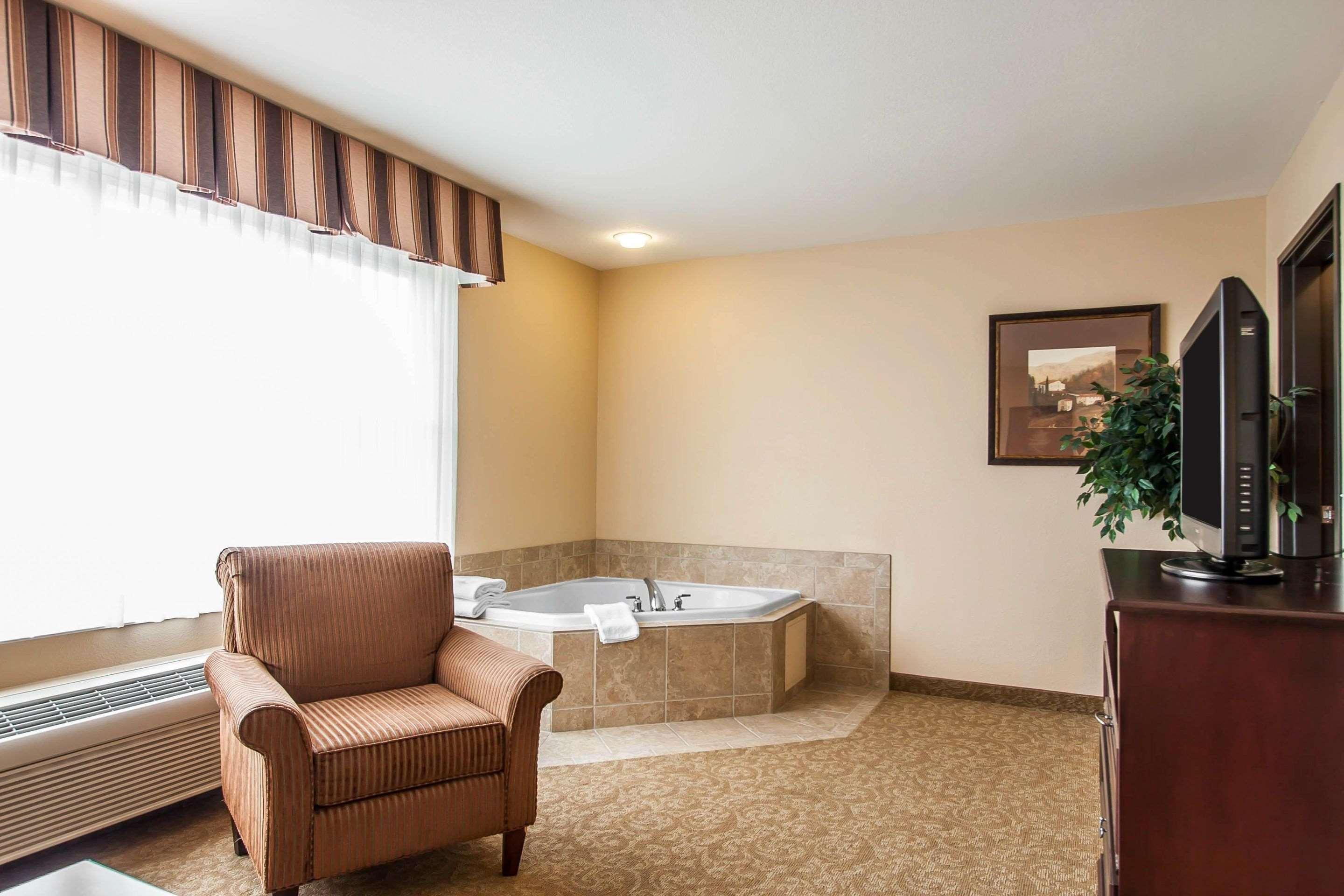Comfort Inn & Suites Mcminnville Wine Country Exteriör bild