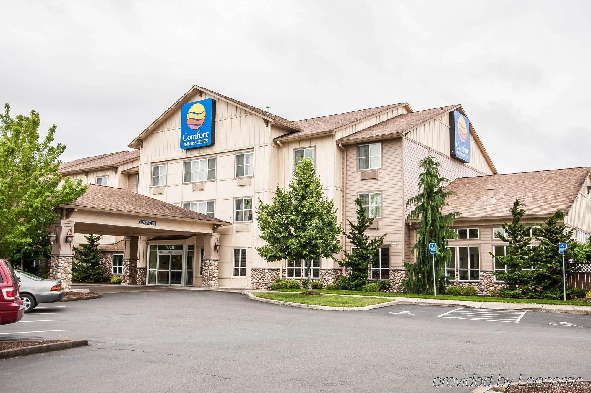 Comfort Inn & Suites Mcminnville Wine Country Exteriör bild