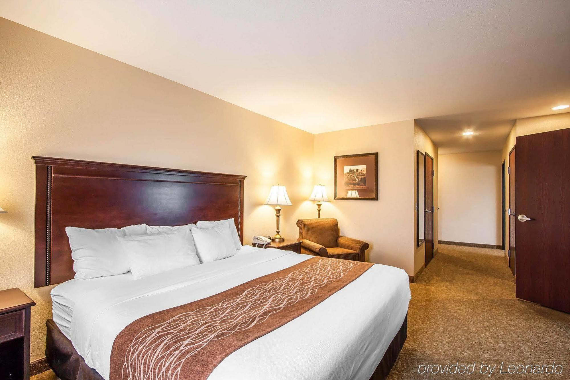 Comfort Inn & Suites Mcminnville Wine Country Exteriör bild